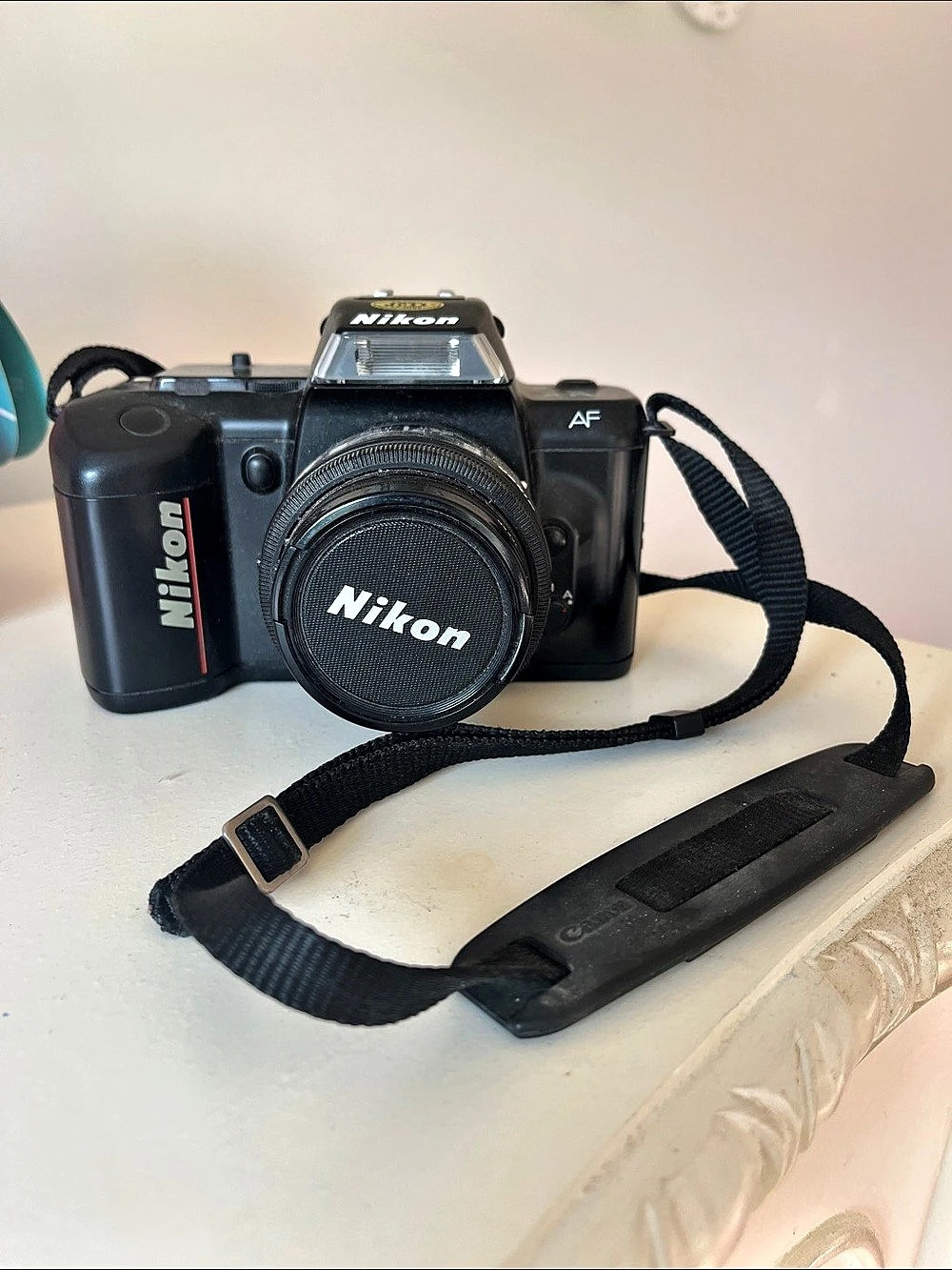 Nikon F-401 (N4004) ) 35mm Film Camera Black